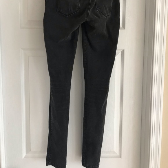 Guess Dark Grey distressed ankle jeans - Picture 3 of 4